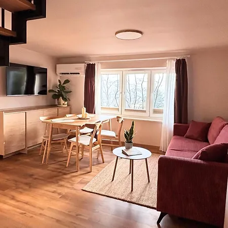 Apartment Przy Czerwonym Szlaku - The Red Trail