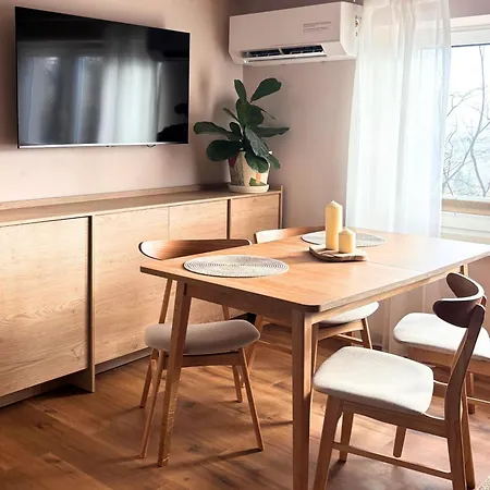 Apartment Przy Czerwonym Szlaku - The Red Trail